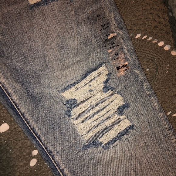 NWT William Rast My Ex’s Destroyed Ankle Jeans 16W - Picture 4 of 9